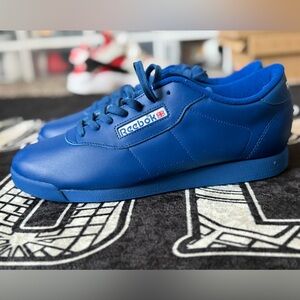 Reebok Women’s Classic Bright Blue Sz 11